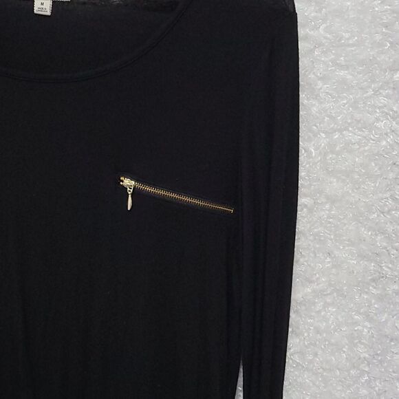 Black long sleeve top with zipper accent - Picture 2 of 2